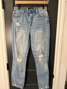 Kut from the Kloth Light Blue Distressed Boyfriend Jeans